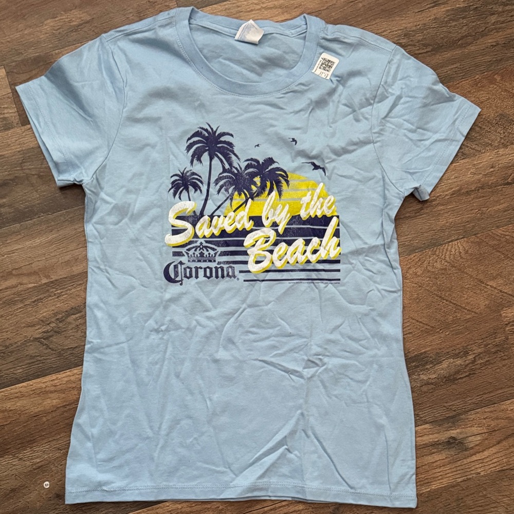 Women's Corona Light Blue Beach Graphic Short Sleeve T-Shirt